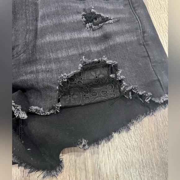 American Eagle Ae Next Level Women's High-Waisted Destroyed Denim Shorts - Picture 5 of 9